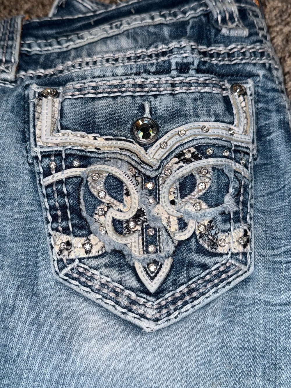 Women's Embellished Light Blue Denim skinny jeans- Studded Pocket Detail